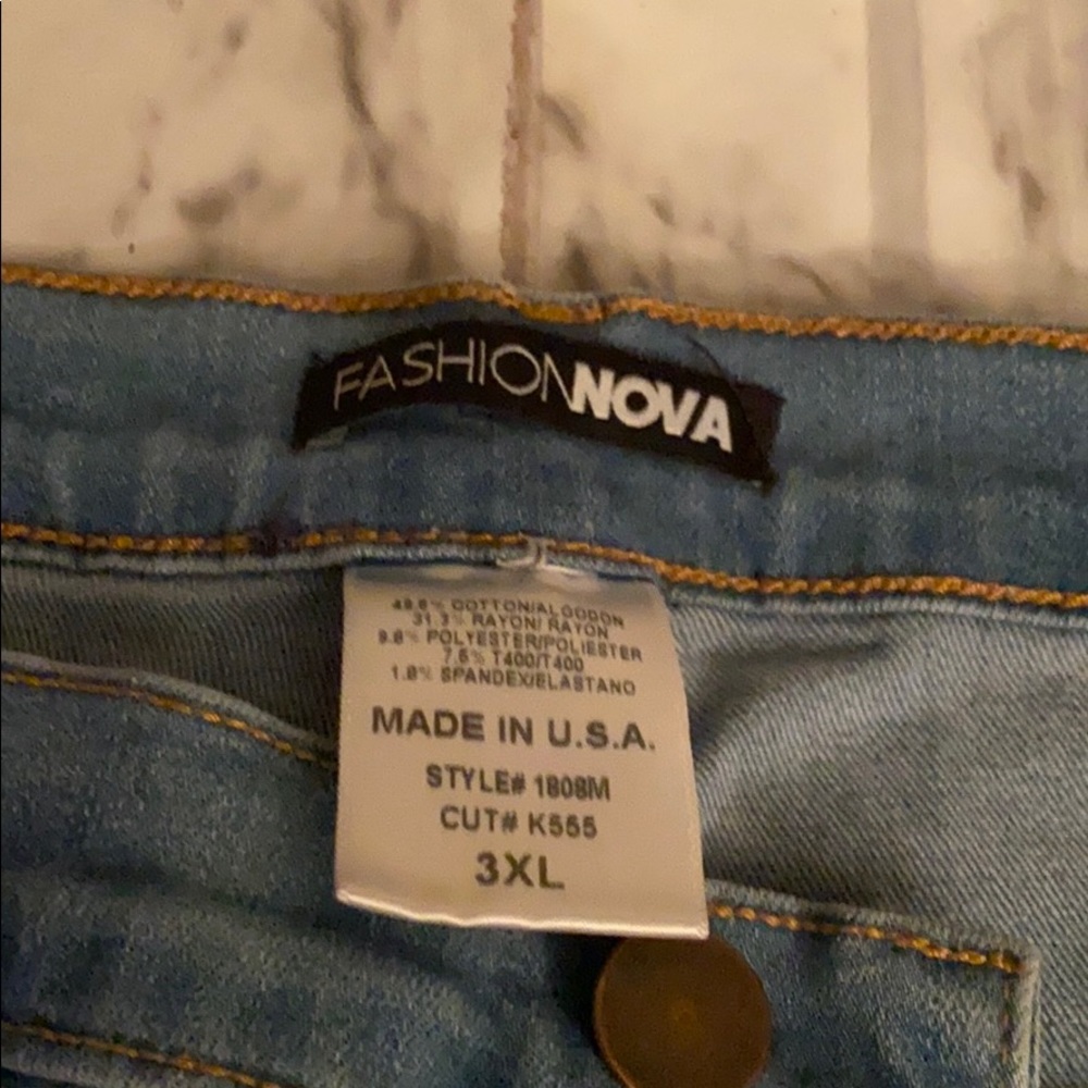 Women’s plus size denim skinny jeans